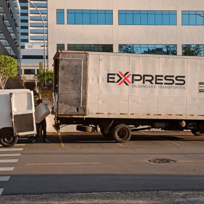 Carretos Express - Imagem de Empresa de Carretos, Mudanças e transportes 3